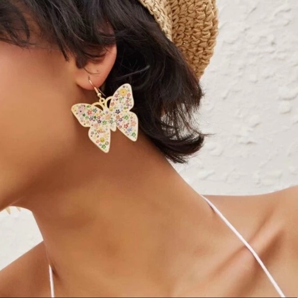 Floral Butterfly drop earrings 🦋 - Picture 2 of 4